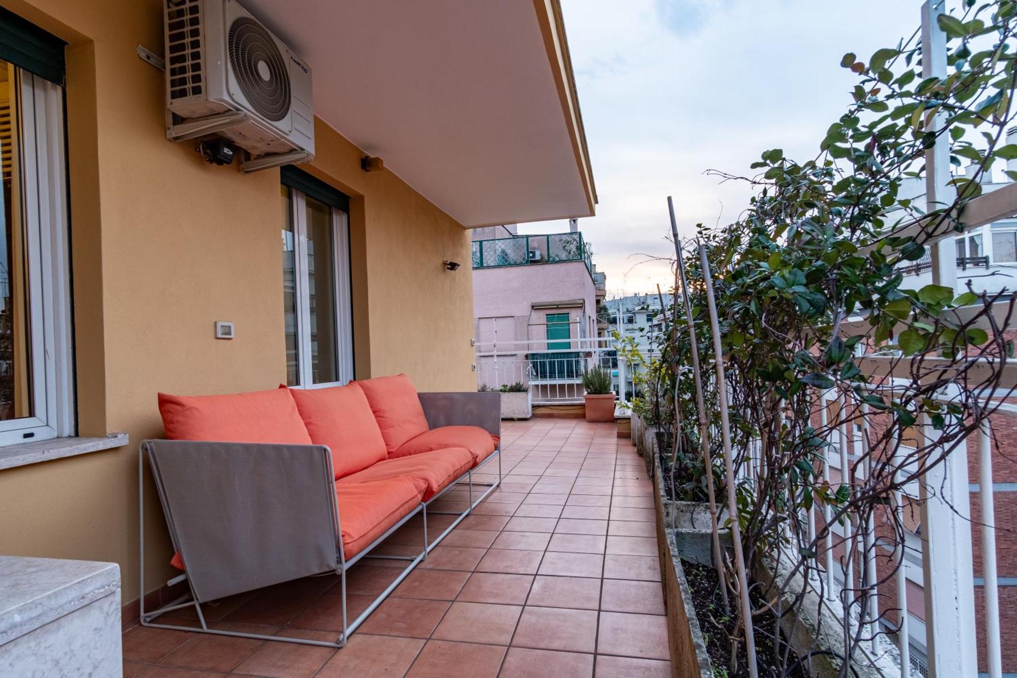 Attic With Terrace And Jacuzzi - Luxury Apartment Rom Exterior foto